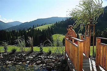 Neubergerhof Hotel
