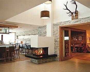 Hotel Neubergerhof 4*